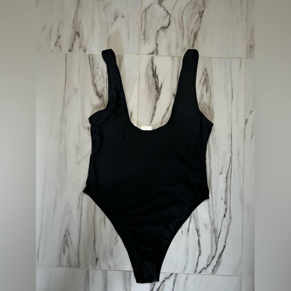 black one piece swimsuit